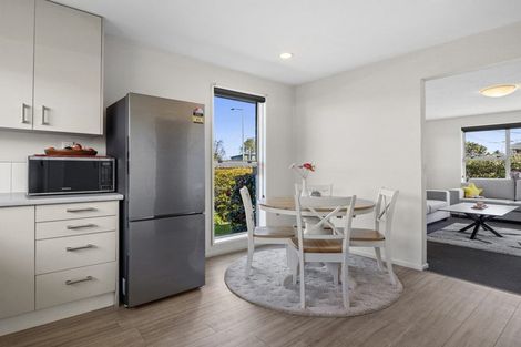 Photo of property in 1/125 Prestons Road, Redwood, Christchurch, 8051