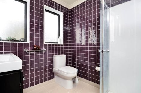 Photo of property in 13 Bangla Place, Massey, Auckland, 0614