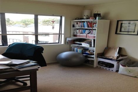 Photo of property in 11/15 Andersons Road, Oteha, Auckland, 0632