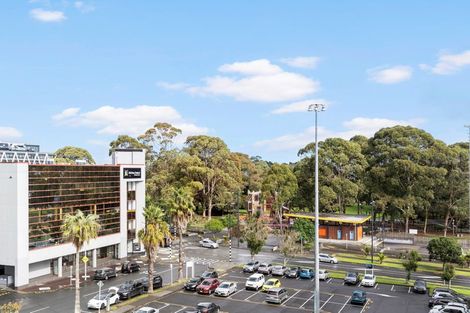 Photo of property in 402/17 Osterley Way, Manukau, Auckland, 2104