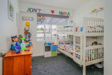 Photo of property in 52 Fergusson Street, Stoke, Nelson, 7011