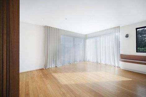 Photo of property in 36 Rewarewa Road, Te Atatu Peninsula, Auckland, 0610