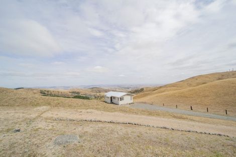 Photo of property in 640 Old Hill Road, Porangahau, 4291