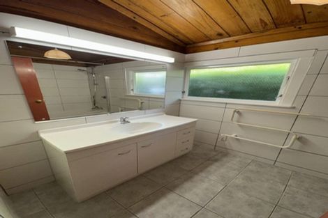 Photo of property in 9 Versailles Street, Karori, Wellington, 6012