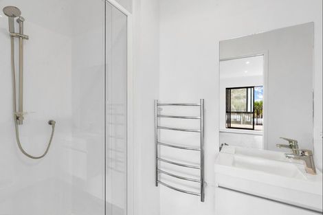 Photo of property in 2/500 Te Atatu Road, Te Atatu Peninsula, Auckland, 0610