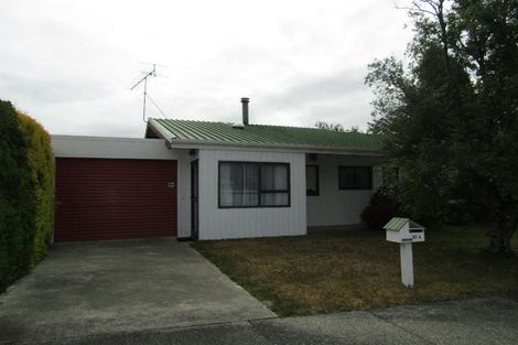 Photo of property in 10 Reeves Road, Acacia Bay, Taupo, 3330