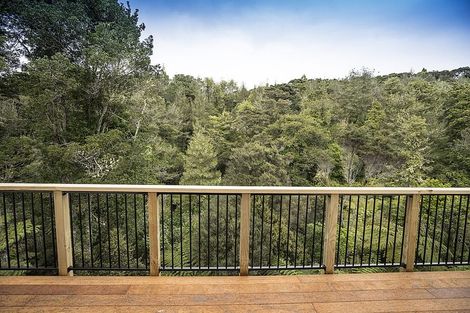Photo of property in 33 Homewood Place, Chatswood, Auckland, 0626