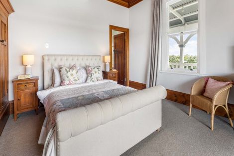Photo of property in 111 Wharf Road, Clarks Beach, Pukekohe, 2679
