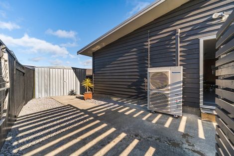Photo of property in 26 Chestnut Close, Kelvin Grove, Palmerston North, 4414