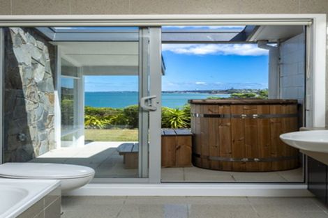 Photo of property in 62 Sharon Road, Waiake, Auckland, 0630