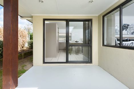Photo of property in 2 Villa Way, Mount Maunganui, 3116