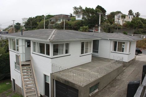 Photo of property in 73 Mills Road, Brooklyn, Wellington, 6021