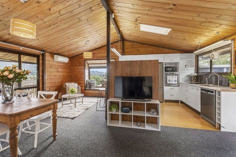 Photo of property in 16 Apple Terrace, Ranui, Porirua, 5024