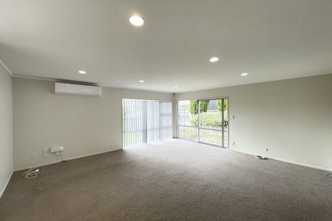 Photo of property in 2/34 Simmental Crescent, Somerville, Auckland, 2014