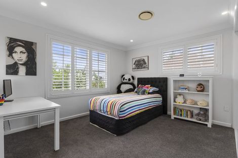 Photo of property in 14 Saltburn Road, Milford, Auckland, 0620