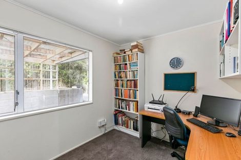 Photo of property in 4 Ronald Woolf Place, Churton Park, Wellington, 6037