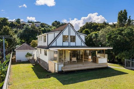 Photo of property in 2 Memorial Drive, Parahaki, Whangarei, 0112
