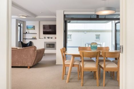 Photo of property in 5/48 Marine Parade, Mount Maunganui, 3116