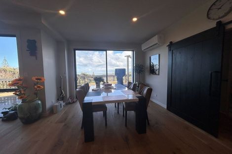 Photo of property in 645-649 South Titirangi Road, Titirangi, Auckland, 0604