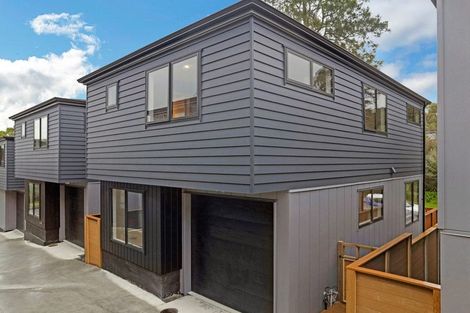 Photo of property in 2 Kama Place, Sunnynook, Auckland, 0620