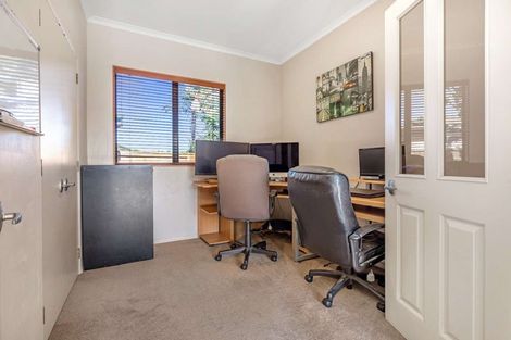 Photo of property in 8 Piha Close, Papamoa Beach, Papamoa, 3118