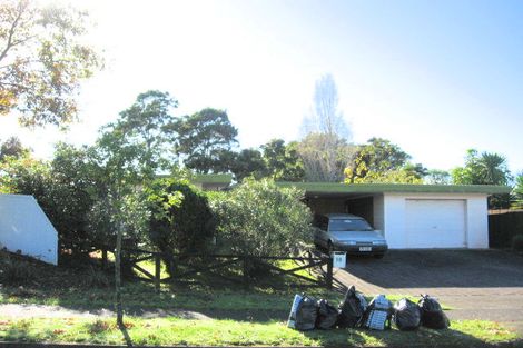 Photo of property in 38 Cascades Road, Pakuranga Heights, Auckland, 2010