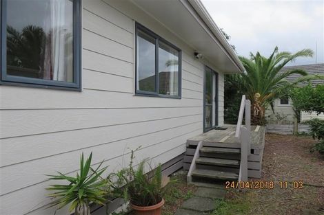 Photo of property in 36 Strid Road, Te Atatu South, Auckland, 0610