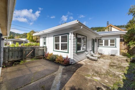 Photo of property in 20 Jocelyn Crescent, Pinehaven, Upper Hutt, 5019