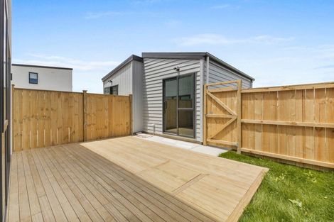 Photo of property in 16 Kapeta Lane, Karaka, 2113