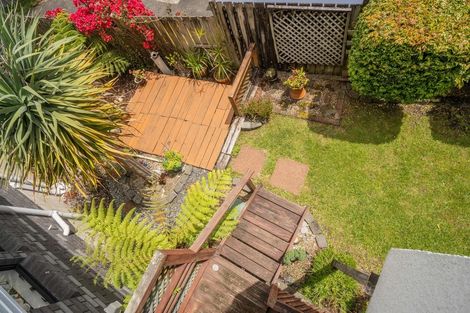 Photo of property in 3 Lantana Road, Green Bay, Auckland, 0604