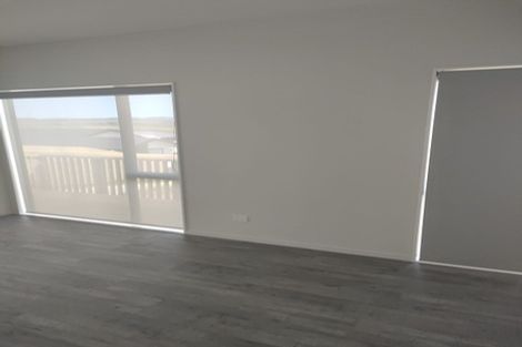 Photo of property in 12 Taupata Lane, Helensville, 0800