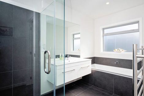 Photo of property in 8 Mckay Close, Frimley, Hastings, 4120