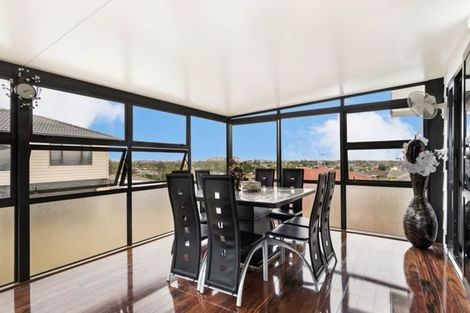 Photo of property in 28 Prangley Avenue, Mangere, Auckland, 2022