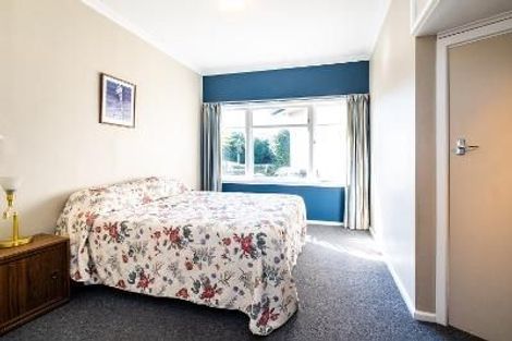 Photo of property in 12 Gebbie Road, Taradale, Napier, 4112