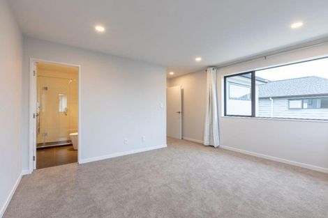 Photo of property in 29 Toanui Road, Hobsonville, Auckland, 0616