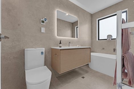 Photo of property in 2 Irwin Lane, Windsor Park, 0632