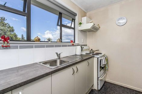 Photo of property in 24 School Road, Te Atatu South, Auckland, 0610