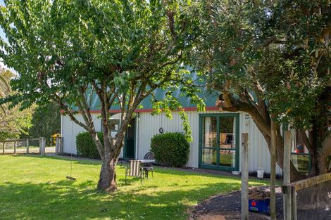 Photo of property in 42 Walker Road West, Aongatete, 3178