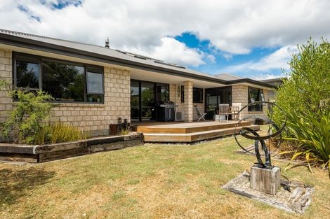 Photo of property in 12 Weka Place, Picton, 7220