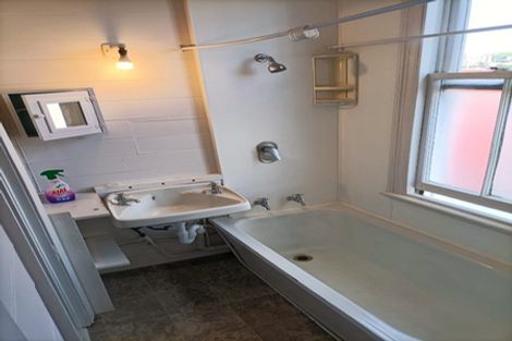 Photo of property in 98 Constable Street, Newtown, Wellington, 6021