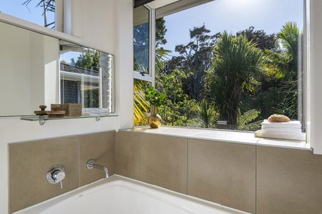 Photo of property in 7 Brussells Place, Birkenhead, Auckland, 0626