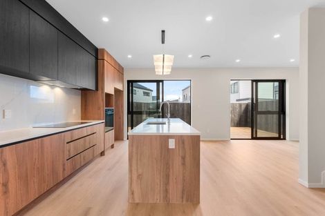Photo of property in 12 Harbourside Parade, Hobsonville, Auckland, 0616