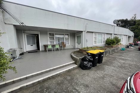 Photo of property in 1/124 Campbell Street, Karori, Wellington, 6012