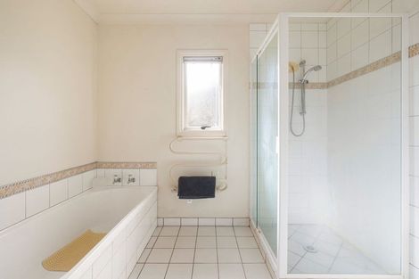 Photo of property in 126 Collins Road, Melville, Hamilton, 3206