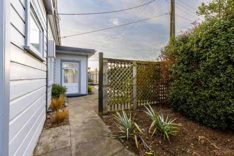 Photo of property in 12 Rhodes Street, Waimate, 7924
