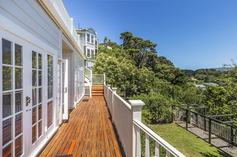 Photo of property in 70 Overtoun Terrace, Hataitai, Wellington, 6021