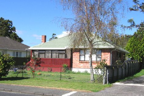 Photo of property in 6 Durham Street, Te Atatu Peninsula, Auckland, 0610