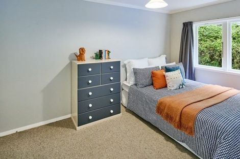Photo of property in 24 Elmslie Road, Pinehaven, Upper Hutt, 5019