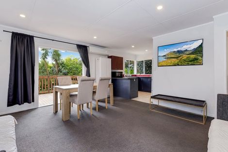 Photo of property in 23 Imperial Place, Henderson, Auckland, 0612
