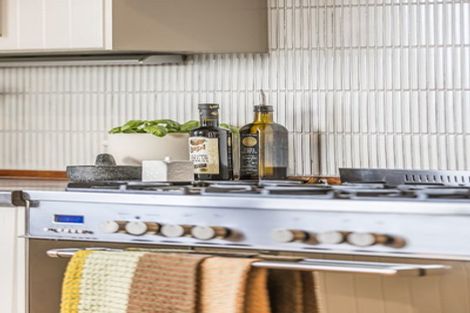 Photo of property in 118 Sutherland Road, Melrose, Wellington, 6023